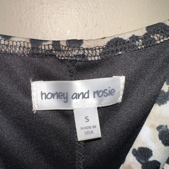 Cheetah print, honey and rosie wrap dress. Size small. - Picture 3 of 3